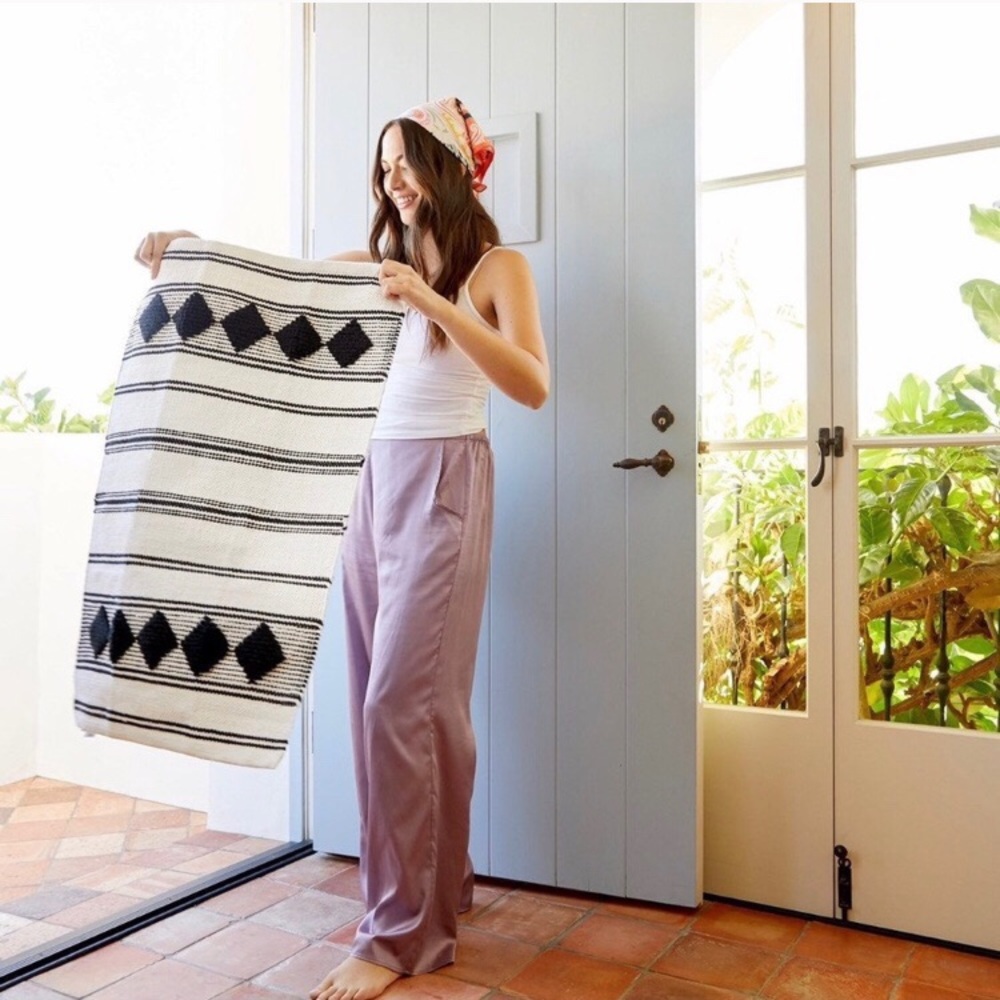 NWT Caravan Diamond Woven Rug